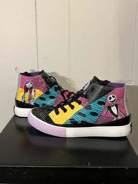 Disney The Nightmare Before Christmas Sneakers Womens High Top Shoes Size 7